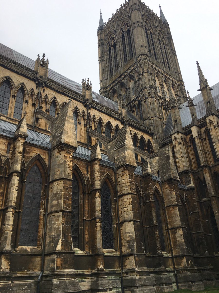 KingswoodAcad's tweet photo. Our Year 7 students are on their way back from Lincoln after a great day. They had a fantastic day exploring Lincoln castle grounds and the prisons. The students also spent some time reflecting at the Cathedral.
#KnowledgeSuccessAchieve #beinspired #RISEupKSA #WeAreGAT https://t.co/NvXYHnURW2