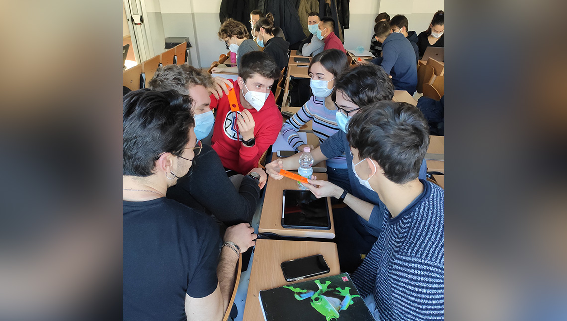 PoliTOnews's tweet photo. La didattica innovativa del Teaching and Language Lab del #PoliTo raccoglie i primi risultati: Enrico Cestino, docente del #DIMEAS, ha sperimentato una nuova metodologia d’insegnamento per i futuri ingegneri aerospaziali
➡️https://t.co/kNyZxxiOac
#PoliFlash https://t.co/pds04K0fSu
