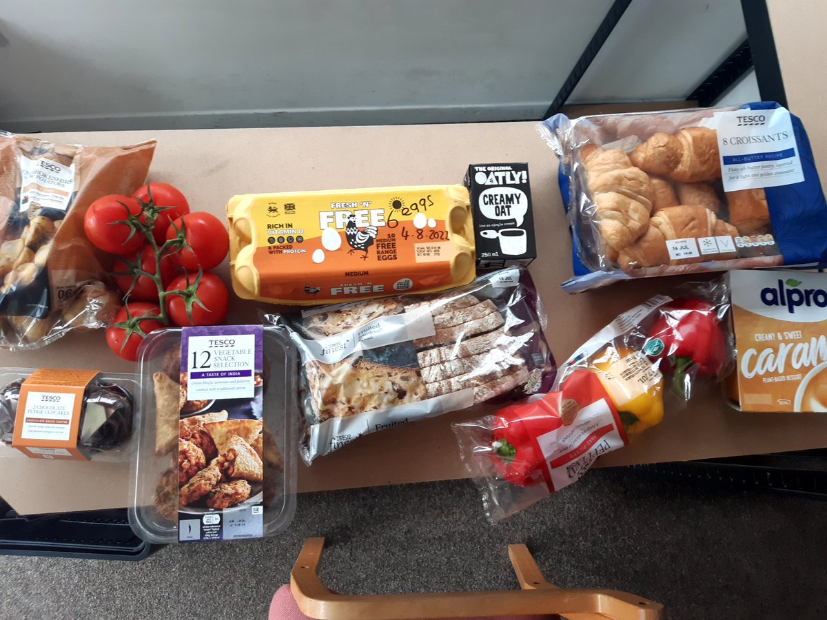 EAigburth's tweet photo. Heres an example of what you can get for your £3.50 at Everyones Aigburth . We are open tomorrow between 1-3 . https://t.co/1qgk8Vl4jk
