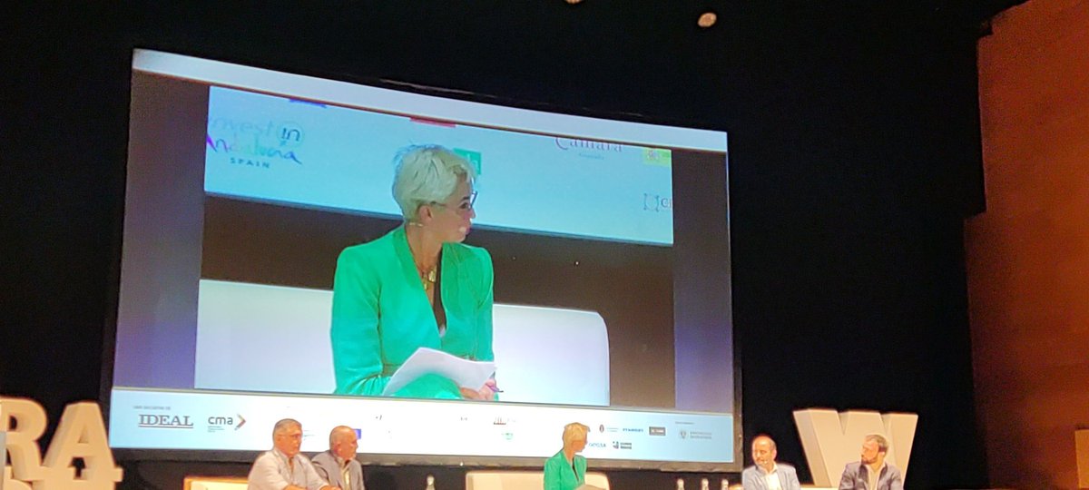 mindsetneuroedu's tweet photo. España como destino de innovación y desarrollo..., y de la #TransferenciaCiencia! Gracias @rosasiles por tu apoyo además a #Neuromindset! Mesa con directora de @aemprende, y Antonio Cabello, Ángel Niño, Joaquín Gómez y Javier Artiach. https://t.co/y2dGBPNtct