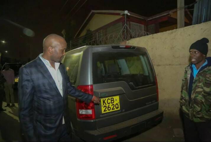 MutahiNgunyi's tweet image. My FREN @moseskuriahon How did you know where MUSANDO&apos;S car was PARKED the NIGHT they Killed him? Deep STATE run by YOUR FREN? And WHY is your FREN Ruto SCARED of WaJAHkoya? Let&apos;s TALK after you LOSE.