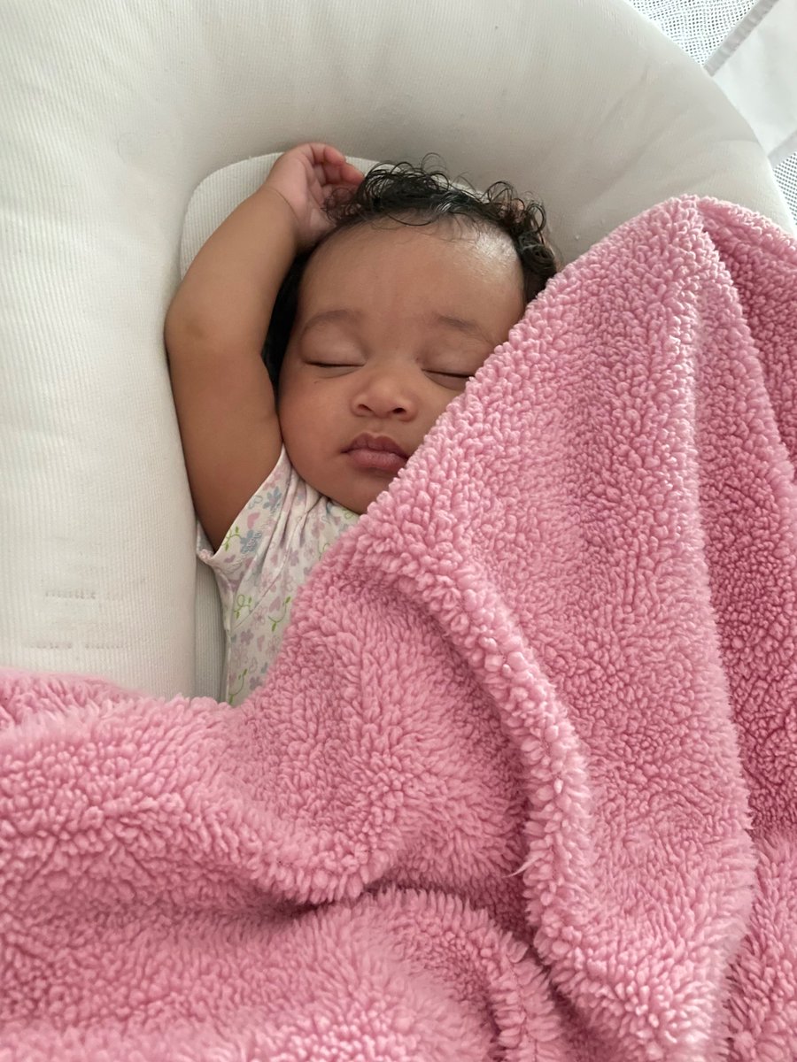 AJaaaR__'s tweet photo. Look at my sleeping beauty 🥹

I love being her mommy. https://t.co/jpei5Hoa0a