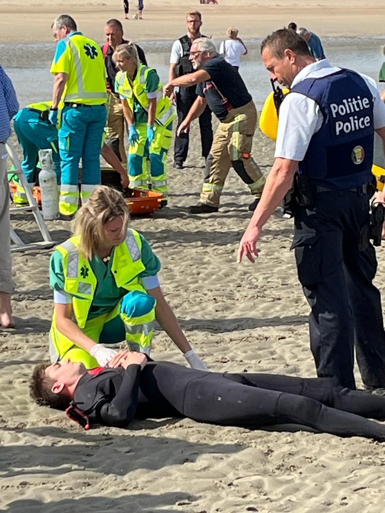 agentschapMDK's tweet photo. Op het strand van @gem_Koksijde organiseerde @crisisWVL een grootschalige oefening voor de #afsprakenregelingdrenkelingen ๐ Alle partners op het land, te water en in de lucht zetten hun beste beentje voor! Samen ๐ช๐ป in hulpverlening!
#SAR #mrccoostende #mdkinbeeld https://t.co/yrNhkHd0PH