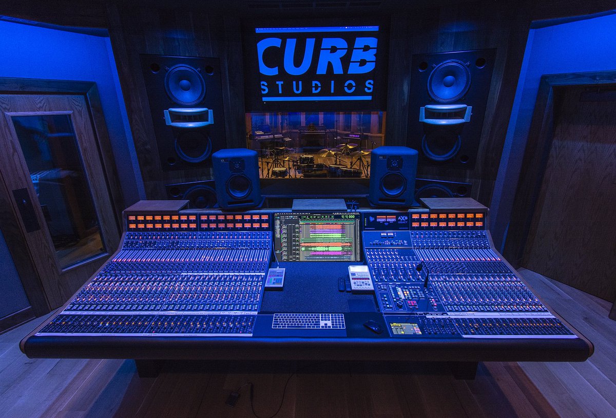 ThisIsAPIaudio's tweet photo. The 48 Channel API AXS Console at Curb Studios , Nashville. #apiaudio #apiAXSconsole #apilegacyAXS #recordingstudio #analog #recordingconsole #musicproduction #recording #studiogear #finaltouchautomation #nashville #musicrow @CurbRecords https://t.co/wJ7U8jta2H