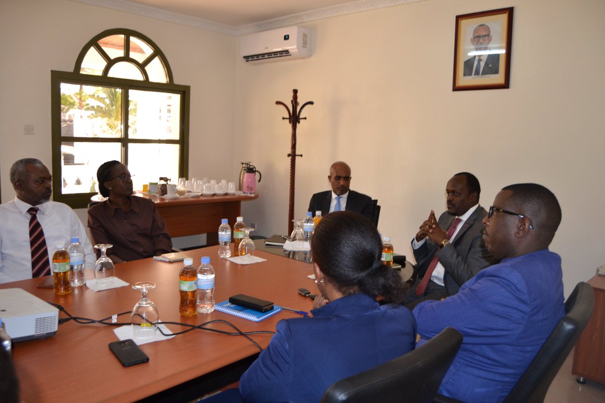 Rwanda_Bar's tweet photo. The Minister of Justice and Attorney General, Dr. Emmanuel UGIRASHEBUJA @eugirashebuja1 paid a visit  to Rwanda Bar and had a fruitful discussions with RBA President @Moisenkunda  and the Governing council on various areas of cooperation. i.e legal aid, Legal awareness etc... https://t.co/FOmZjMLilf