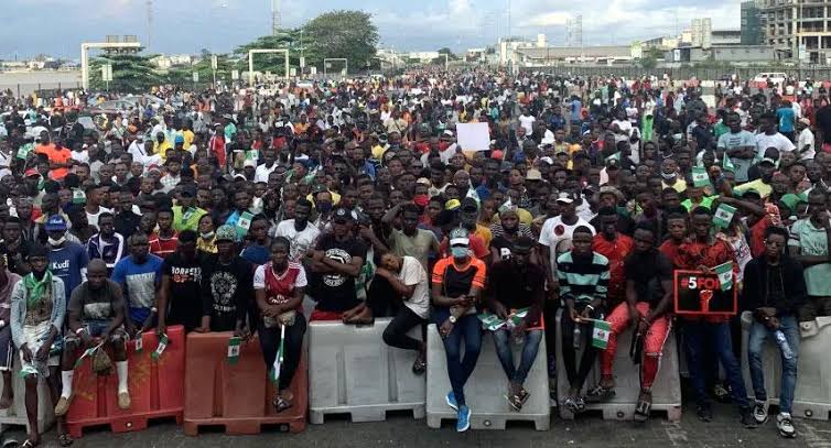 AntiXenophobian's tweet photo. 👇Buhari's adminstration in pictures... My dear, we have truly been through a whole lot.💔
#Obidatti2023
#muslimuslim
#nigeria
#APCHasFailed
#ASUU
#Godabeg https://t.co/DnAkLo5rQf