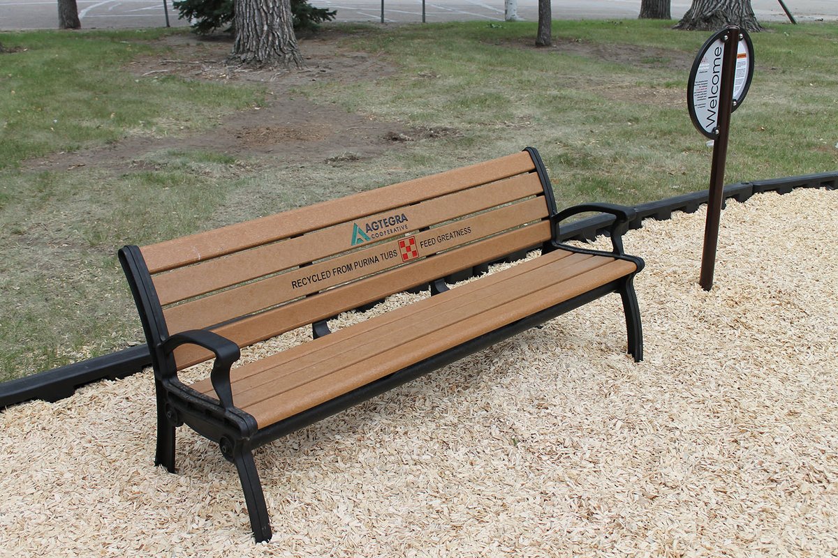 agtegra's tweet photo. As part of their annual feed tub recycling program, Agtegra Cooperative has donated recycled park benches to four of its communities this year: Bowdle, Strasburg, Warner and Willow Lake. 

#Agtegra #AgtegraCulture #AgtegraValues

Read more: https://t.co/CDYS7HrhUa https://t.co/VRyWuwsEKa