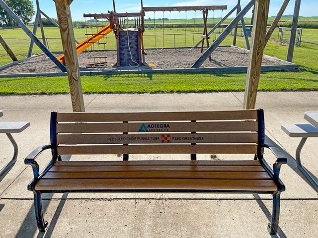 agtegra's tweet photo. As part of their annual feed tub recycling program, Agtegra Cooperative has donated recycled park benches to four of its communities this year: Bowdle, Strasburg, Warner and Willow Lake. 

#Agtegra #AgtegraCulture #AgtegraValues

Read more: https://t.co/CDYS7HrhUa https://t.co/VRyWuwsEKa