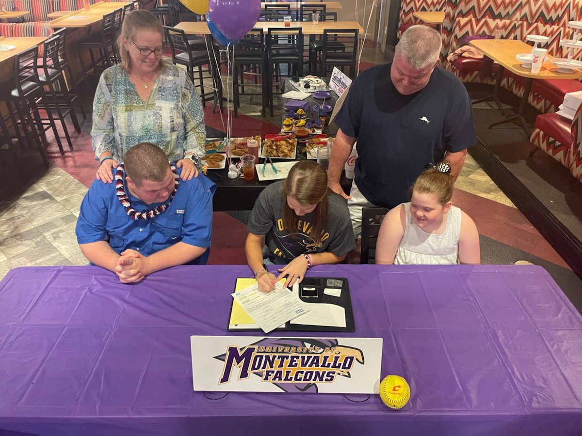 MMaurin10's tweet photo. I am beyond blessed and excited to announce that I have committed to play softball for The University of Montevallo to continue my career as a student athlete. I cannot wait to begin this journey. Go Falcons! 💜💛 #biggerthanball @MontevalloSB https://t.co/rLl3yTOYhi