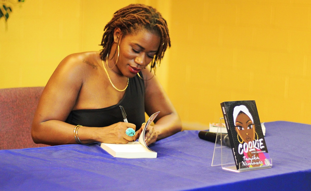 delphinepub's tweet photo. Founder Of Black Writers Weekend @tamikanewhouse : ‘We Must Celebrate Ourselves’ https://t.co/8sqi8Heml7 https://t.co/c1MEUSbwhZ
