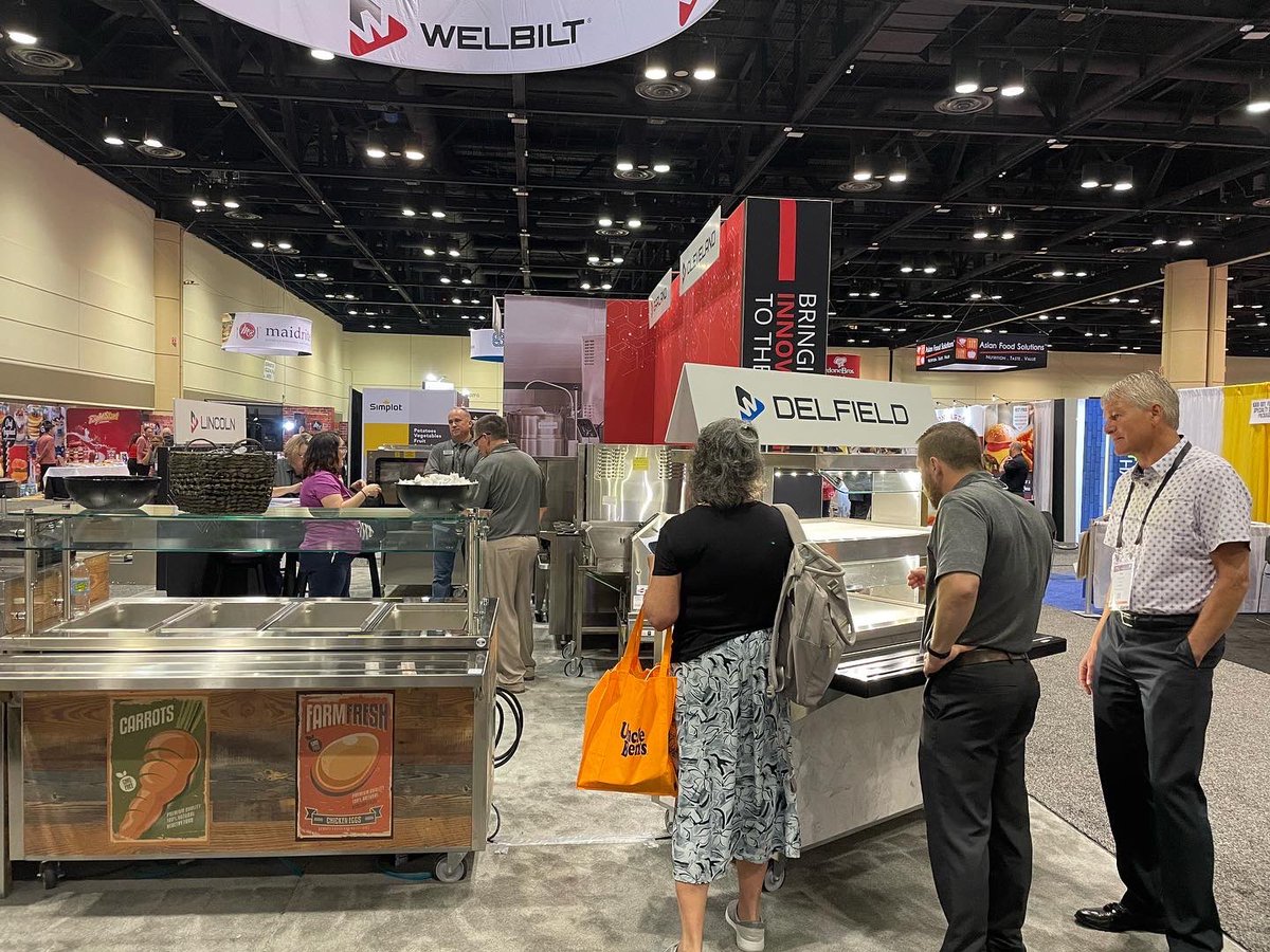 WelbiltInc's tweet photo. Last day to catch us at School Nutrition Association, visit us in booth #237! Check out our award winning lineup & enjoy @fresh_blends on us!
#SchoolFood #SchoolLunch #K12 #Welbilt #Cleveland #Convotherm #Delfield #Garland #Kolpak #Multiplex #Lincoln #KitchenConnect @SchoolLunch https://t.co/PVESHFIe7D