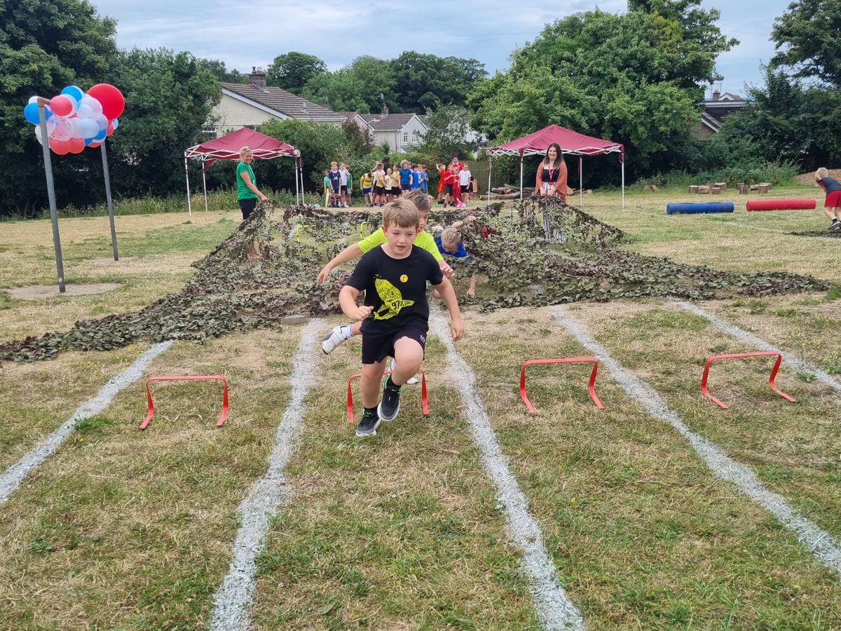 ysgolyddraig's tweet photo. #YYDsportsday #YYDachieve #YYDchallenge #YYDenjoy Well done #YYDyear4 You were all superstars today 👏🏼 Thank you too @ForcesFitness Great fun 🤩 https://t.co/jk60JtJCgj