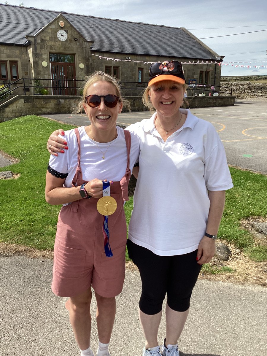 Olympian #Jess_Learmonth joined our Dacre Braithwaite family for Sports Day on Friday and encouraged everyone to try their best. Thank you so much Jess for inspiring Team DB and who knows if there is a future Olympian amongst us!