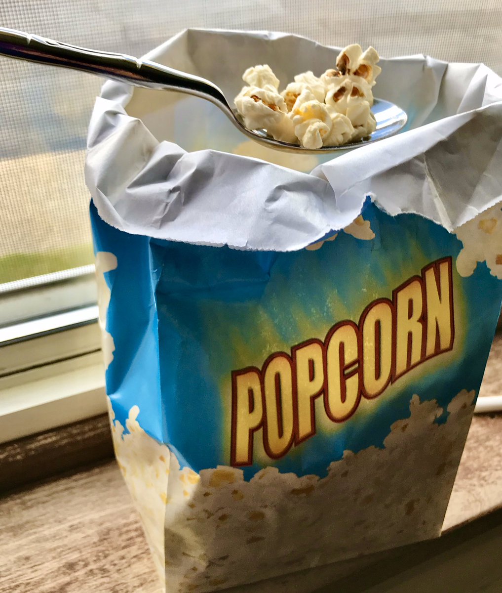 lovejackpearl's tweet image. All of my #Multiverses offer @_LittlePopcorn🍿 with real butter 🧈 @TheLittleRoch 
#BreakfastOfChampions #ROC #Coherence @scottpukos #StaffPicks 💫💥✨🍿☄️