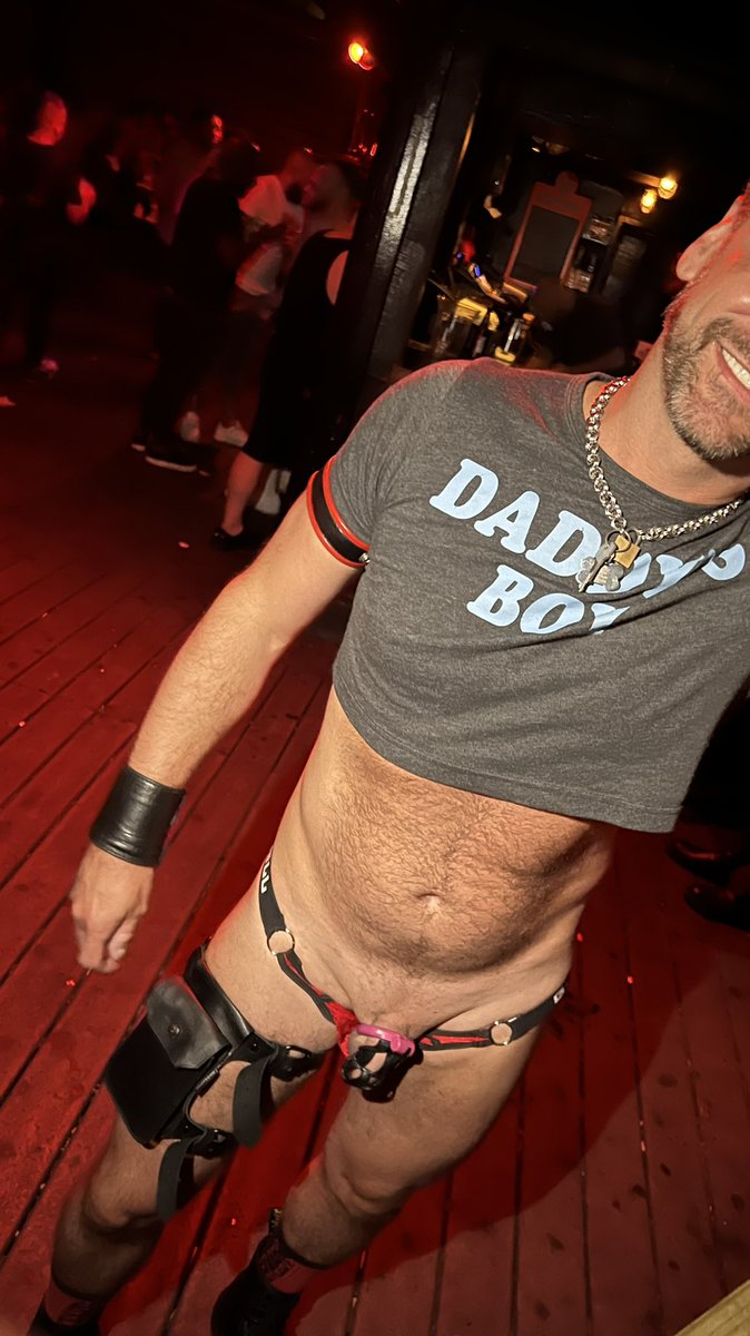 deniedpup's tweet photo. Are you my Dad? https://t.co/9EREYBEF1T