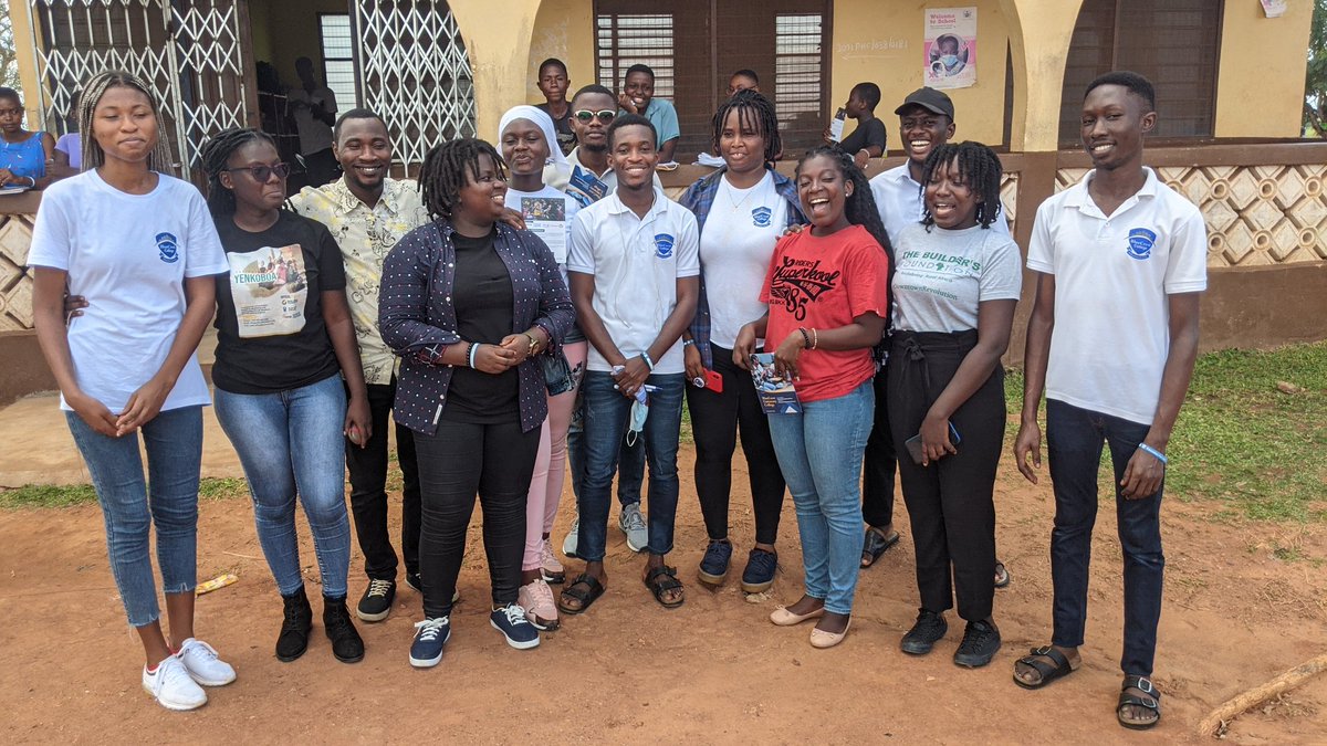 Builders_Fdn's tweet photo. The most important aspect of achieving a goal is who you partner with.
To this and many more to come, thank you @bluecrestghana

#TBF
#YENKOBOA_22
#DowntownRevolution
#BluecrestCollege https://t.co/RLQ3HyZt0R