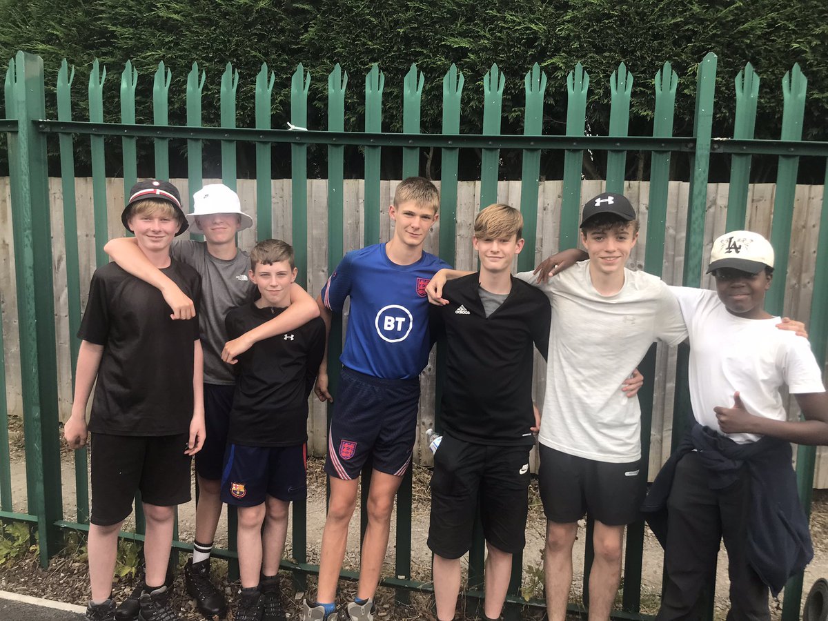 chs_bronz_dofe's tweet photo. Massive congratulations to all of our Autumn Group expedition participants who have passed their Expedition section. Great effort from all #nextstopsilver We go again with Spring Group on Friday! https://t.co/giteeXSI5x