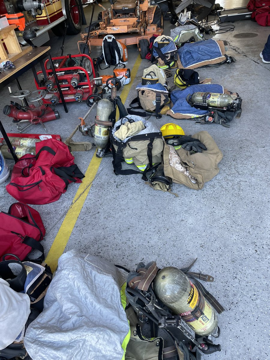 t_rav_swizzle's tweet image. A recent rookie training burn in the heat… they didn’t do too bad for their first #rookiecookies #FireSchool #Instructing