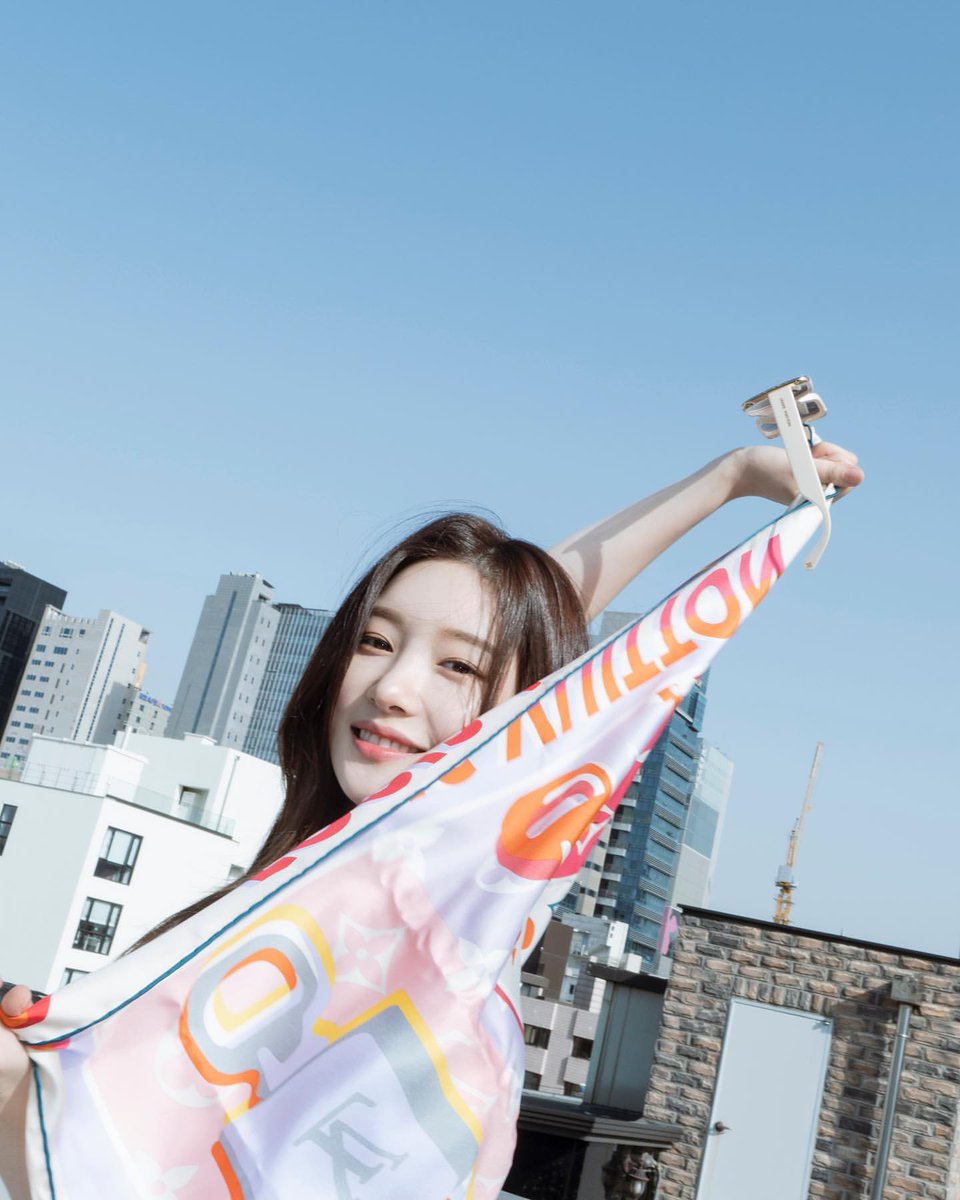 aerikane's tweet photo. Sunny and Louis Vuitton. https://t.co/1BX9nXUkav