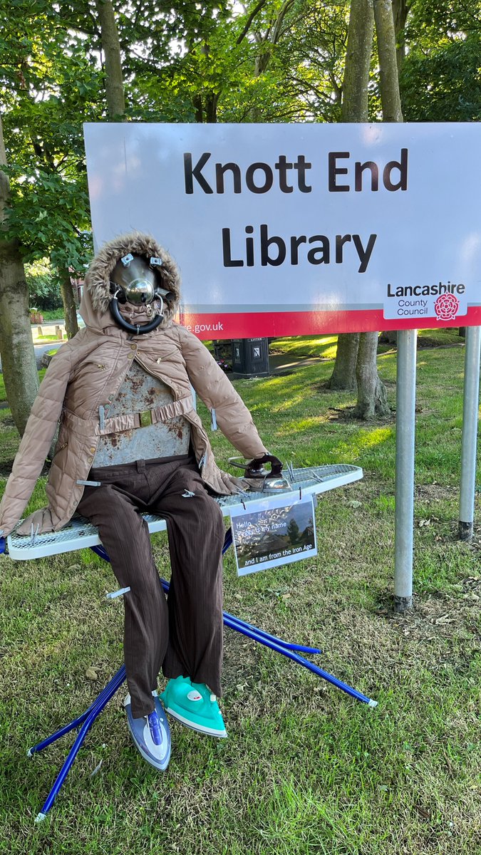 LancsLibraries's tweet image. #KnottEndLibrary are thrilled to have won First Prize in the Preesall and Knott End Gala Scarecrow Competition. 
Our theme was the Iron Age! 
@PreesallKnottE1