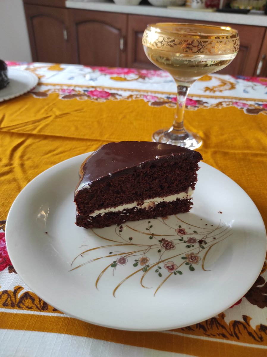 la_grancontessa's tweet photo. #kinderdelicecake #tantiauguriame #29anni #29years #redhair #redhead #redhairedgirl #italiangirl https://t.co/gYkOfwqVZU