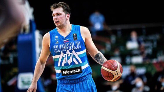 brasilcoast2's tweet photo. Luka Doncic sobre os reforços:

“Bem, o mercado acabou de começar, espero que o front office do Mavericks tenha vontade de fazer novas adições. Vamos ver o que eles vão fazer.”

🗞 - @MavsDJR https://t.co/vYyRm2b53Z