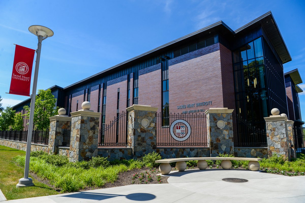 sacredheartuniv's tweet photo. Pioneers, what's your favorite #SHUview? 📸 https://t.co/4khw1aLOYs