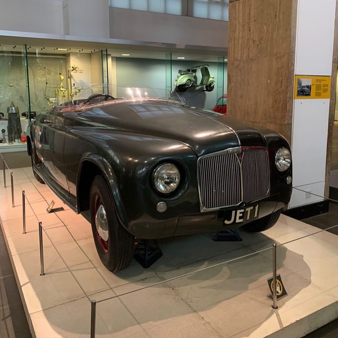 PerfectReg's tweet photo. Check this spot of Registration JET 1 🔥🔥🔥
This mark is issued to the world’s first gas turbine-powered motor car made by Rover.
A true part of motoring history and an incredible registration!
#jet1 #perfectreg #Rover #Rovercars #GasTurbine #classiccars #classiccar #ukcars https://t.co/eLSGF6nVWn