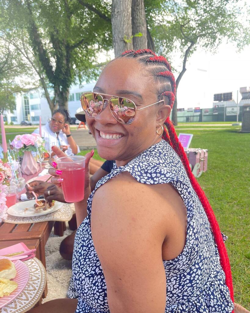 CoachCee_'s tweet image. Reflection…
.
.
Do you see it? Through my eyes/shades?
.
.
Could it be when someone looks at you? Makes eye contact your soul reflects, your pain is seen, the hurt is evident.
.
.
I always heard that if you looked deep enough into someone’s eyes, we … instagr.am/p/Cf6lYFQuqdY/