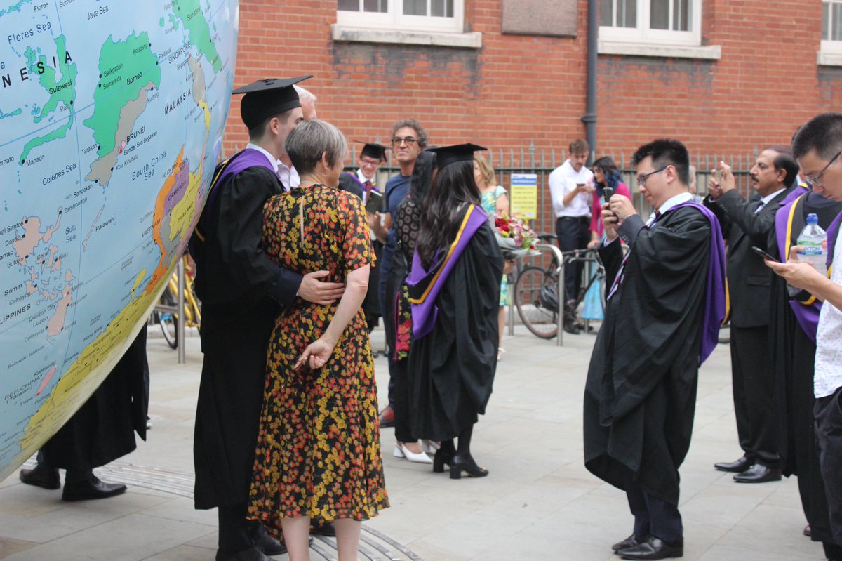lsesu's tweet photo. Congratulations to all the Graduates today! 🎓Be sure to tag @lsesu in all you pictures! https://t.co/PnlyGFxdjn