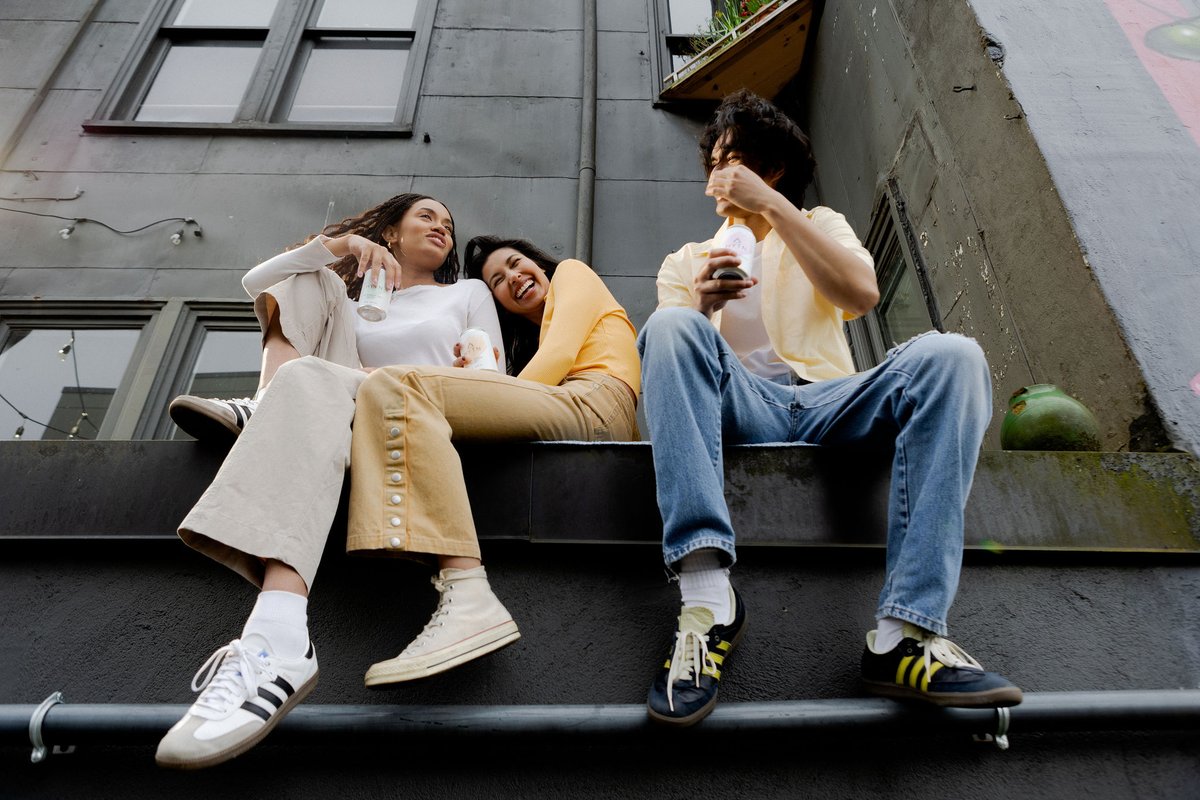 HytnLife's tweet photo. The group chat can be pretty great with the right crew. https://t.co/gOuiM7G5L6