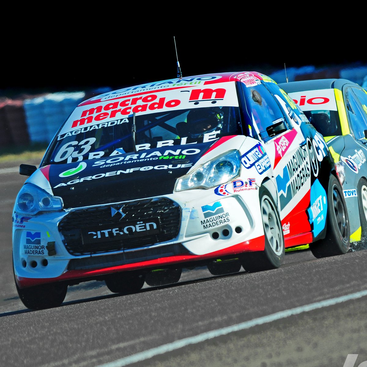 Toyota y Citroën con <a href="/fer_etchegorry/">Fer Etchegorry</a> y <a href="/Guillelaguardia/">Guillermo Laguardia</a> respectivamente ya ganaron este año en Rivera, ¿podrán repetir? ¿habrán nuevos ganadores este fin de semana?

📸 Luis Pereyro / LaPole