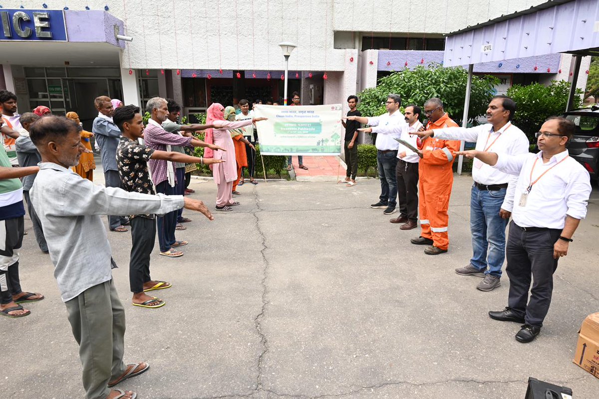 In order to encourage people towards making a cleaner &amp; prosperous India, a knowledge sharing session was arranged with curbside collectors &amp; cleaners <a href="/IndianOilcl/">Indian Oil Corp Ltd</a>’s PRPC Estate Office.
<a href="/swachhbharat/">Swachh Bharat Mission - Grameen</a>
<a href="/SwachhBharatGov/">Swachh Bharat Urban</a>
<a href="/PetroleumMin/">Ministry of Petroleum and Natural Gas #MoPNG</a>
<a href="/ChairmanIOCL/">ChairmanIOC</a>
<a href="/IOCRHQ/">Refineries Division of IndianOil</a>