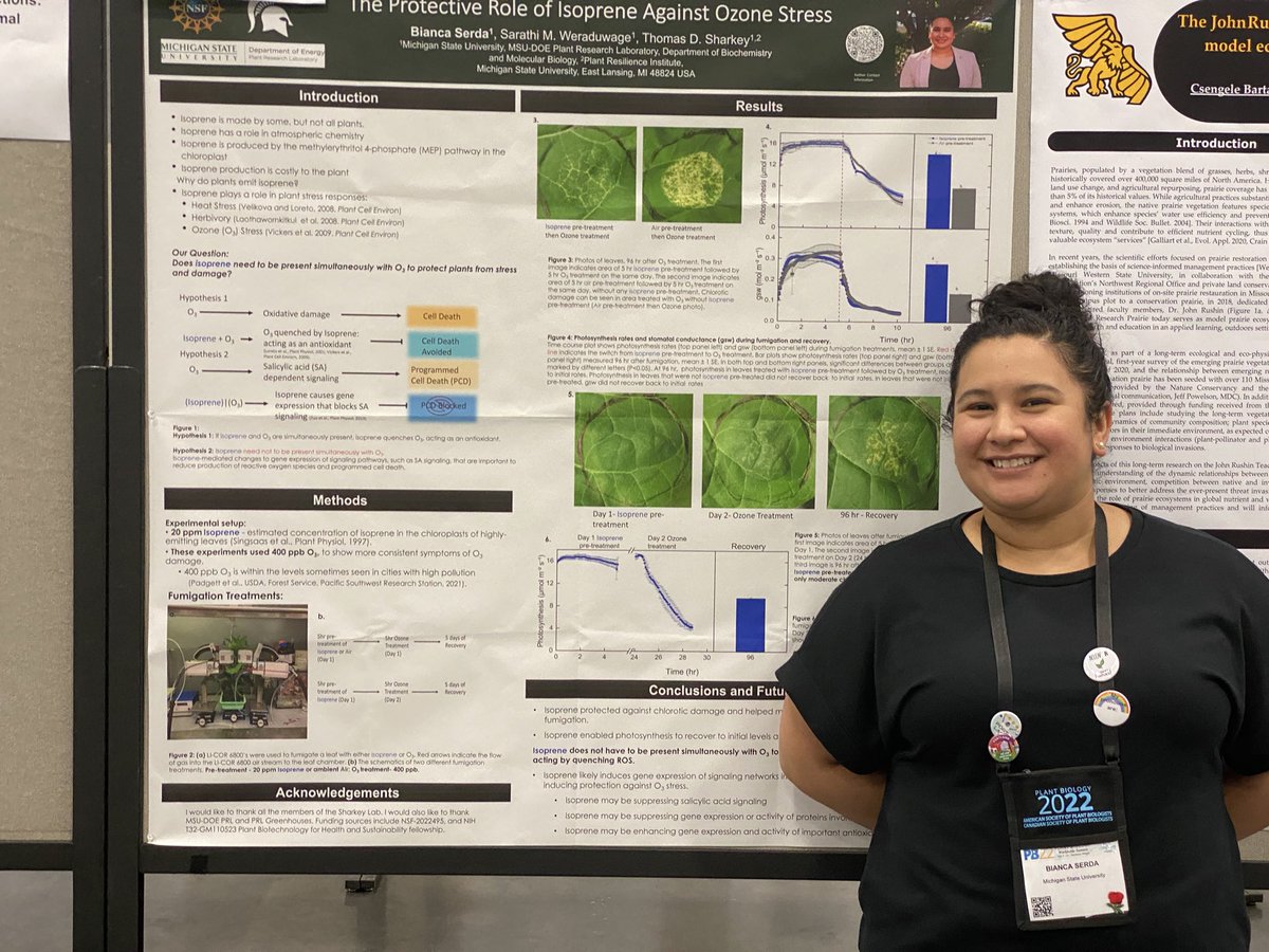 Graduate student @bianca_serda presenting her poster at #PlantBio2022