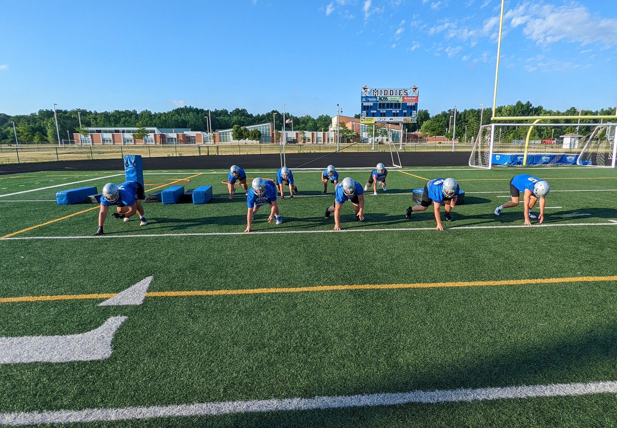 Coach_BurkMHS's tweet photo. The Middie D-line (9-12) are putting in the work and are getting better everyday this summer! August 19th can't come soon enough! 🤘🤘🤘 https://t.co/0pqAapTlRB