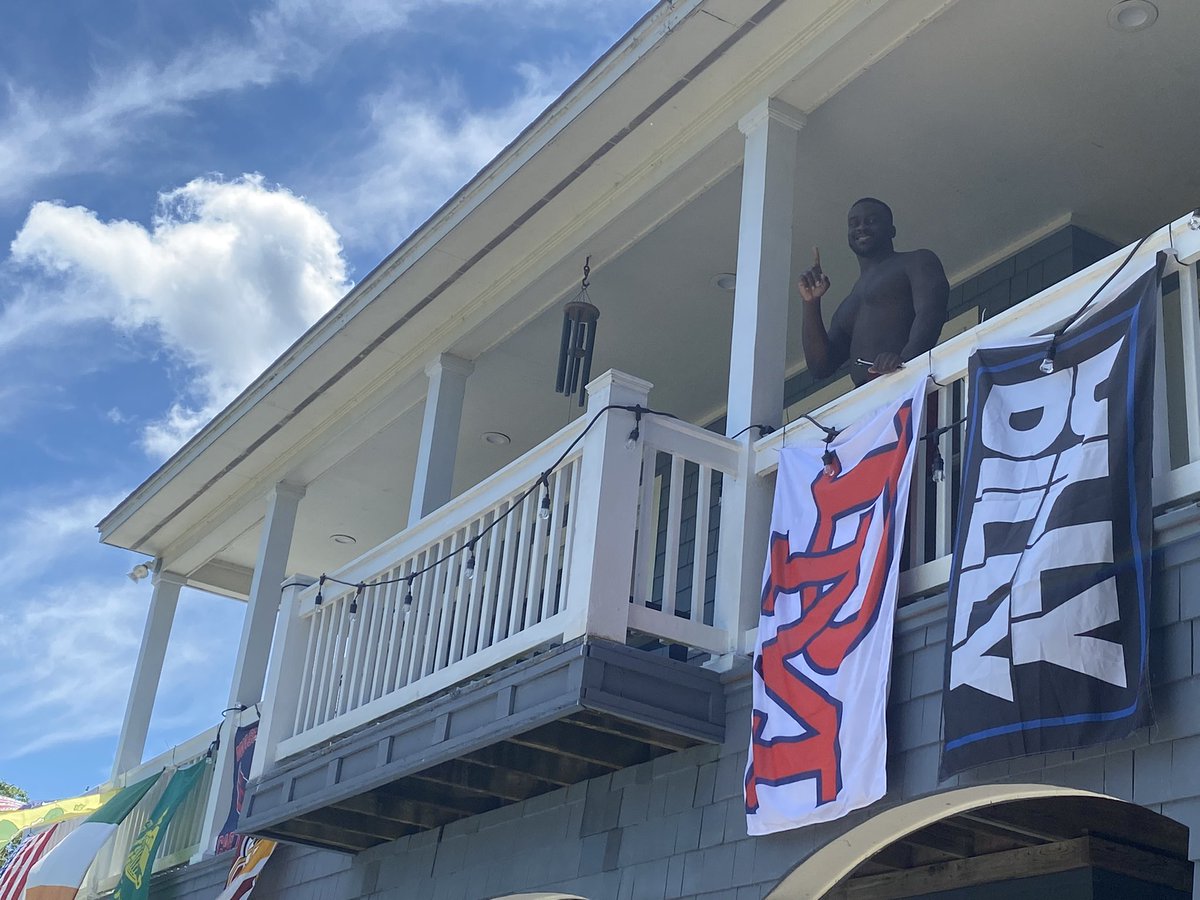 “Go Stags” are the words of the day at the 9th hole of the <a href="/CurrituckClub/">The Currituck Club</a> !!!  #OneDeMatha