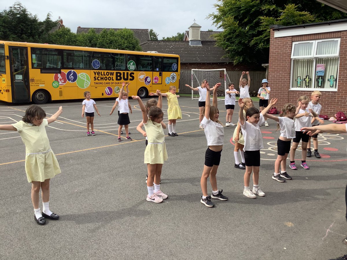 AllSaintsTraff's tweet photo. Fabulous dancing out in the sunshine from our Irish Dancers #IrishDancingClub #warmup #stretch #skip #moveyourbody πππΌ https://t.co/4JGHouRIht