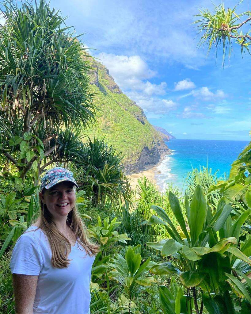 MrUlrich's tweet photo. This hike was unreal. Waterfalls flowing out of the mountains, through caves, onto the beach?! Well worth the 6 mile hike 🤙🏼 https://t.co/l7BAMR5k9U https://t.co/cpBx2wwuf2