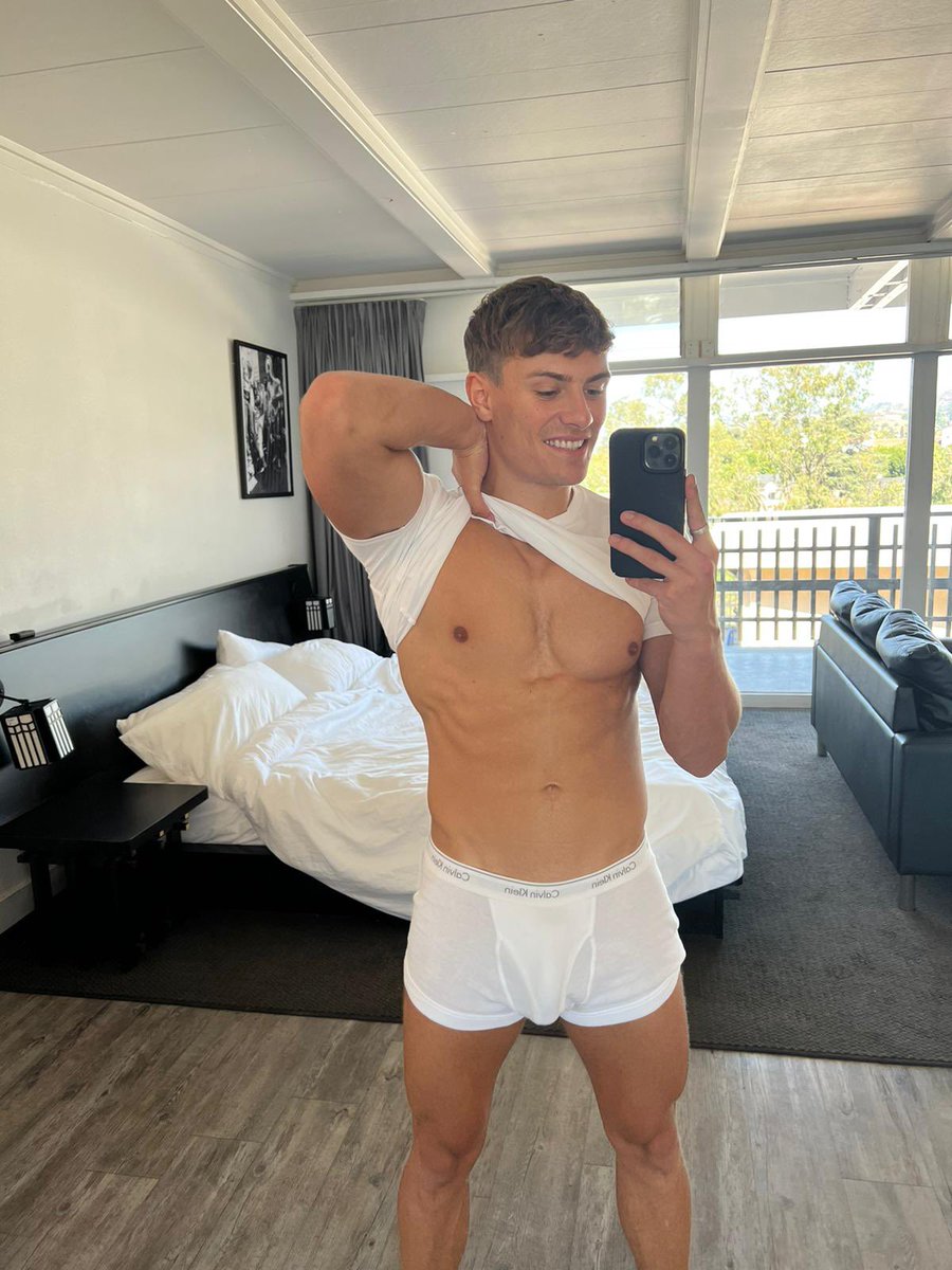juucyjamesb's tweet photo. Call me “DADDY” 😈😈
RT for more spicy content 😋 https://t.co/e7O7uXkSPa