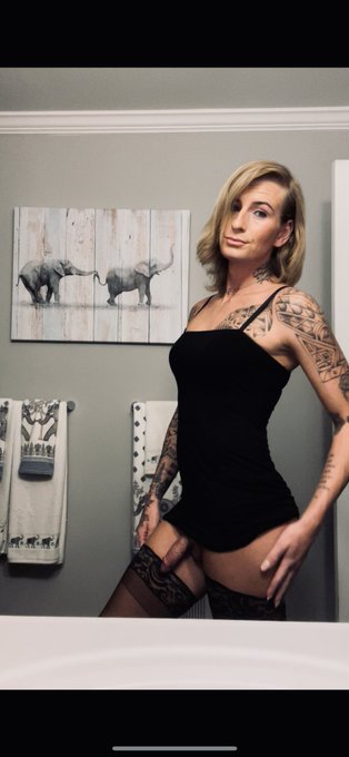 A little treat after dinner 🤭 #trans #tgirlheaven #tgirl #Femboy #onlyfans #nsfwtwt #SellingContent #LGBTQ<a href="/tag/trans"class="tags">#trans</a><a href="/tag/tgirlheaven"class="tags">#tgirlheaven</a><a href="/tag/lgbtq"class="tags"><span>#lgbtq</span></a><a href="/tag/tgirl"class="tags"><span>#tgirl</span></a><a href="/tag/femboy"class="tags"><span>#femboy</span></a><a href="/tag/onlyfans"class="tags"><span>#onlyfans</span></a><a href="/tag/sellingcontent"class="tags"><span>#sellingcontent</span></a>