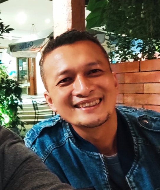 rudferdi's tweet photo. @al_jendra @RaniKancana__ Selamat hari lahir teh @RaniKancana__  melimpah berkah, sehat jiwa raga dan keuangannya. Mang @al_jendra kirim halogen na gancang heu euh.. https://t.co/LCwnEBM2cb