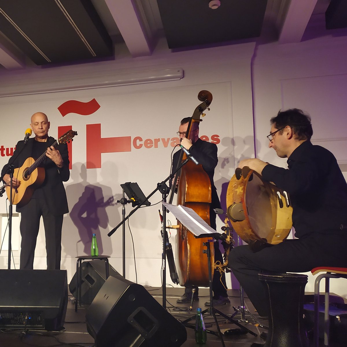 gerardedery's tweet photo. I would like to share some photos from my concert at the Instituto Cervantes Varsovia. Thank you to the Cervantes Institute for this lovely invitation.
My ensemble includes:
Fabian Włodarek - accordion
Kornel Jasiński - contrabass
Robert Siwak - percussion

#sephardicmusic https://t.co/qCkBZIwOzt