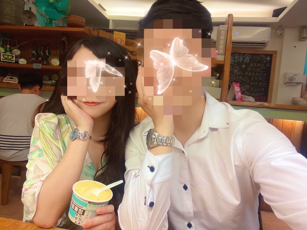 #Svet19 遠遠地看見妳出現，心想是..V😵‍💫我內心難掩喜悅、沒來由得雀躍，彷彿在對街就聞到@54chrisss 身上迷人香味。

回想我們初相識，是在Svet今年五月底剛離開前公司時所發的推文，妳溫暖字句回應、讓我印象深刻。

現在我們初次相見，彷彿像是許久未見。妳的親切、妳得甜，忍不住令人想多看好幾眼！ https://t.co/esJsNpQ16v