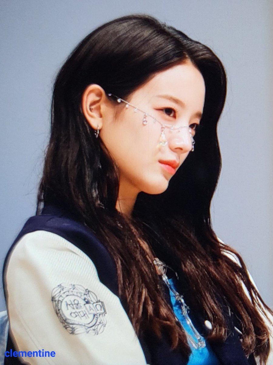 CLEMENTINE_1227's tweet photo. 220710 팬사인회 Preview3

먼디 다 잘 어울리는디

#fromis_9    #프로미스나인   
#장규리 #규리 #JangGyuRi #Gyuri https://t.co/de2q59il9G