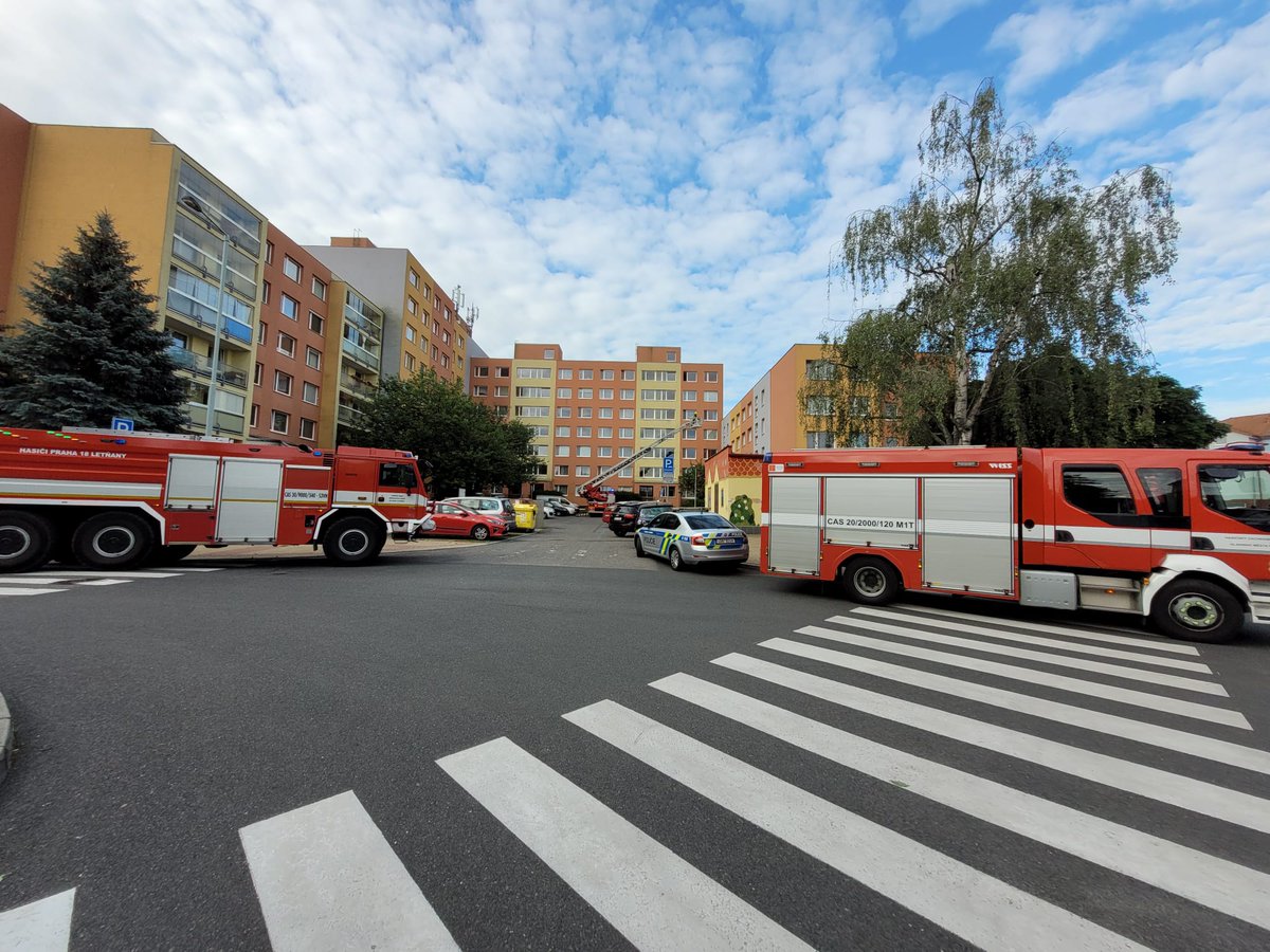 HasiciL's tweet photo. Dnes držíme pohotovost 1+3 s vozidlem Tatra 815-7 Force #redflyingingot Od rána jsme byli vysláni k několika nezávažným událostem, alespoň tak po různých opravách testujeme jestli vše funguje jak má. 👍 Hrozně to letí Tatrovka u nás brzy bude již 5 let. 😯💪🚒🎉 https://t.co/2SKuXlhXhL