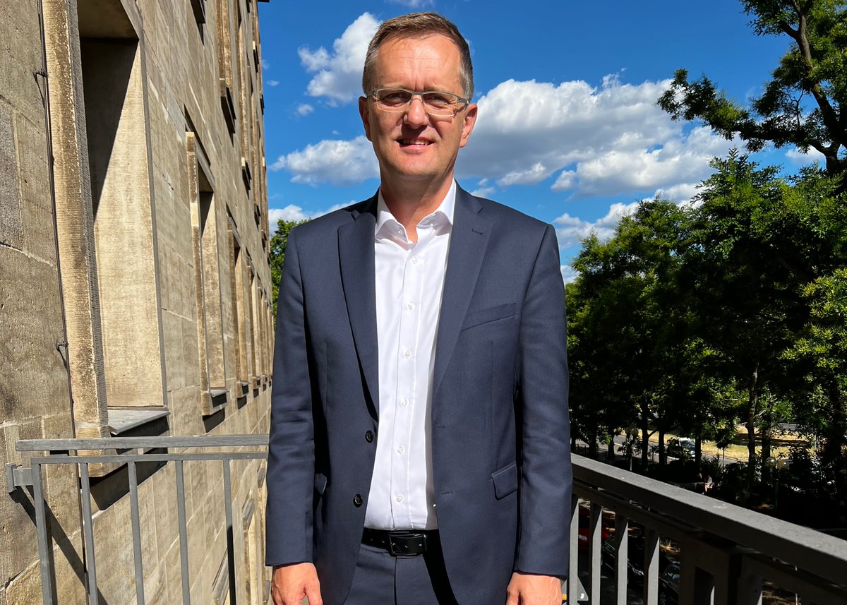 CDU_Fraktion_DD's tweet photo. 🆕 @kadensteff ist unser Kandidat als Beigeordneter für Ordnung ➕ Sicherheit.
Wahl der Bürgermeister ist am 11.August auf einer Sondersitzung #staDDrat.

#dresden #cdu #staDDrat https://t.co/ggvN4BqD58