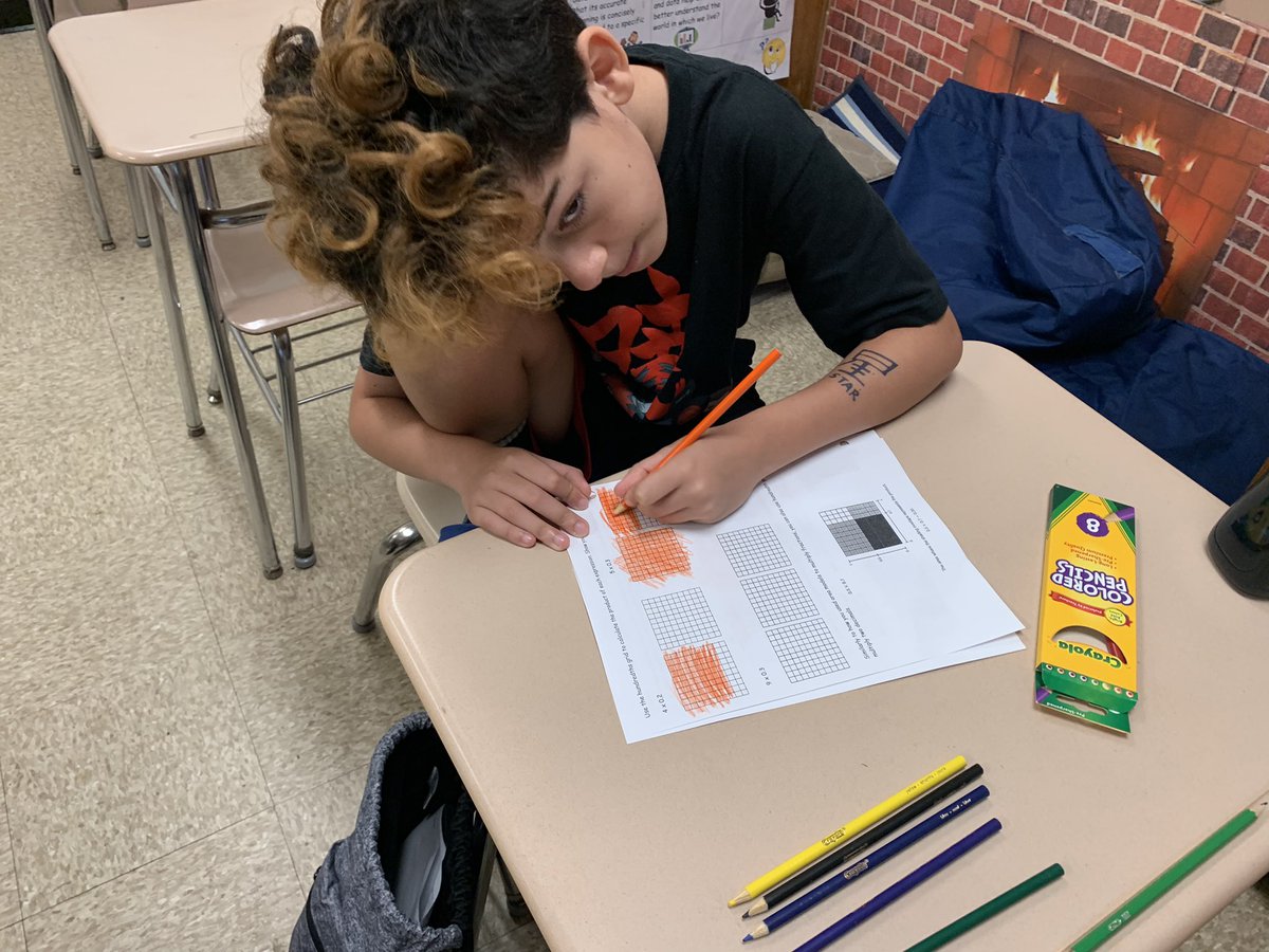 j_eisenberg87's tweet image. #megamath students @CatonsvilleMS use area models to multiply decimals @BCPSMATH #achievecreatetransform #supportingthespp #handsonlearning #highlyengaged