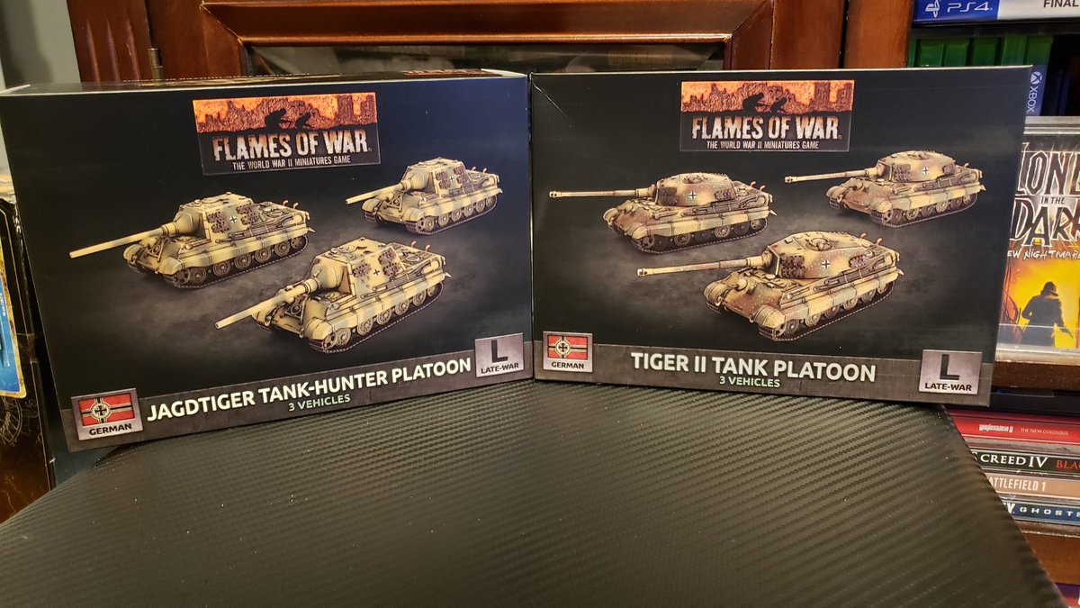 DG357x's tweet photo. They're here. @Flames_Of_War #flamesofwar #boardgames #boardgaming #tabletopgaming #miniatures #miniaturebuilder #wargaming #wargamer #ww2 #ww2miniatures #battlefrontminiatures #battleofthebulge #twitch #twitchaffiliate #twitchstreamer https://t.co/cXd2wHdsW0