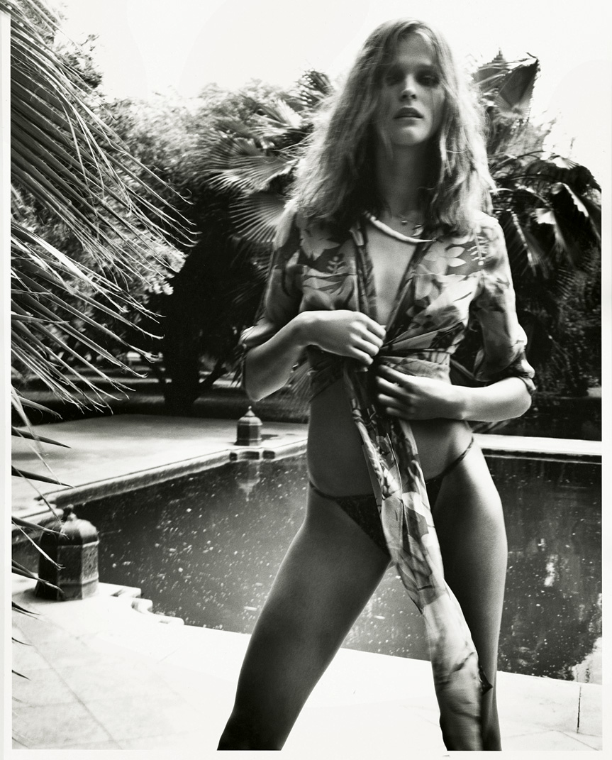 Mario Testino tweet media