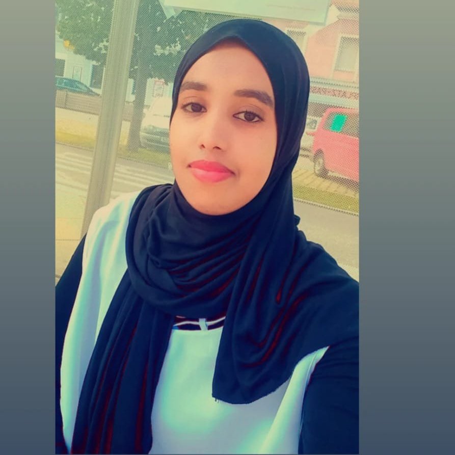munaSuleimanAh1's tweet photo. #NewProfilePic https://t.co/UbUfoDEFep